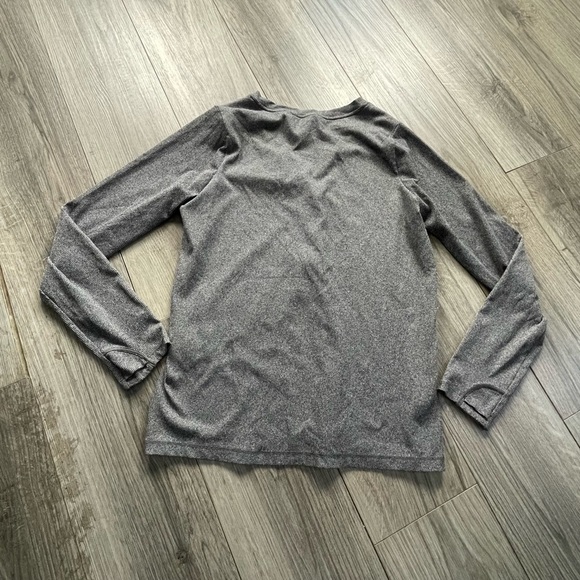 ATHLETA Uptempo Ribbed Long Sleeve Charcoal Gray Henley‎ Top - Picture 3 of 5